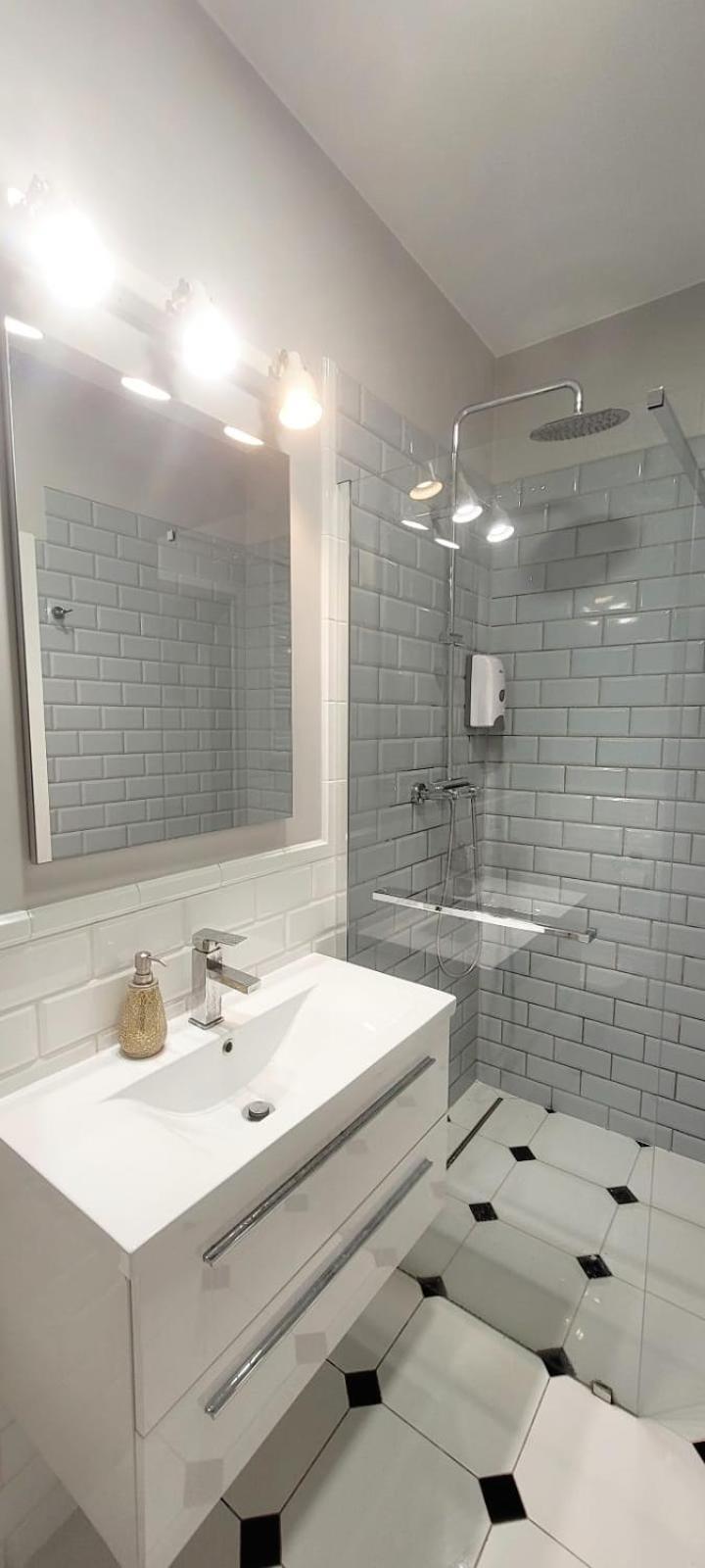Homecomfort Apartament Delux Варшава Екстериор снимка